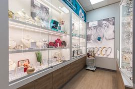 Fotogalerie von Juwelier Baumgartl - Ausgewählte Schmuckstücke vor Ort für Sie in Borna, Altenburg, Zeitz, Merseburg, Meerane und Weißenfels und in unserem Online Shop